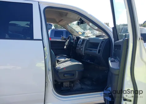 2018 Ram 2500 Tradesman 4X4 6'4 Box z USA, uszkodzony, nr VIN 3C6UR5CL7JG278490